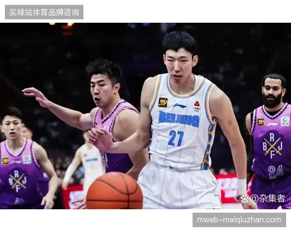 本场比赛呈现极高攻防转换节奏，双方球员体能消耗巨大